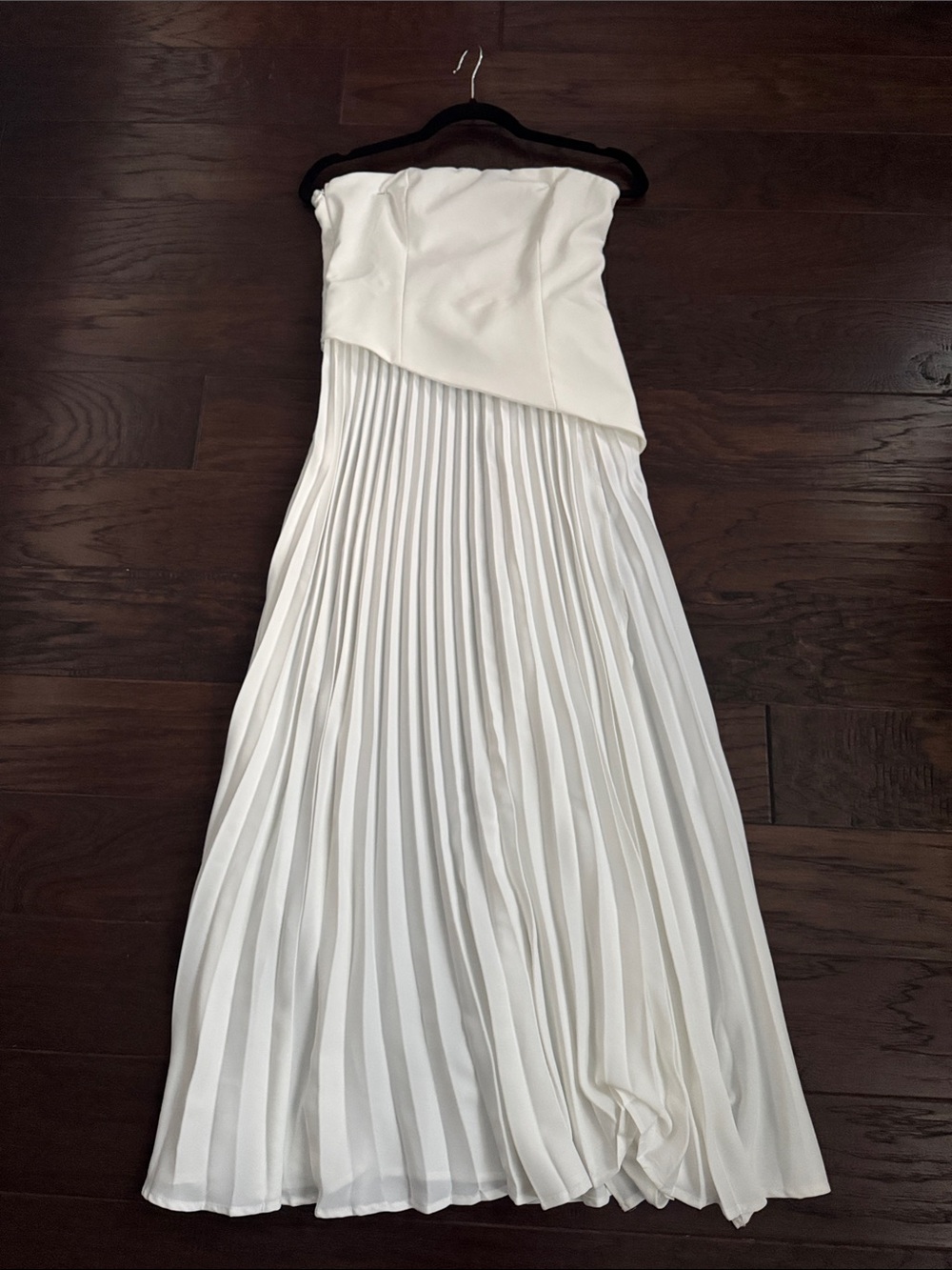Strapless White Pleated Split  Maxi Dress - Picture 3 of 7